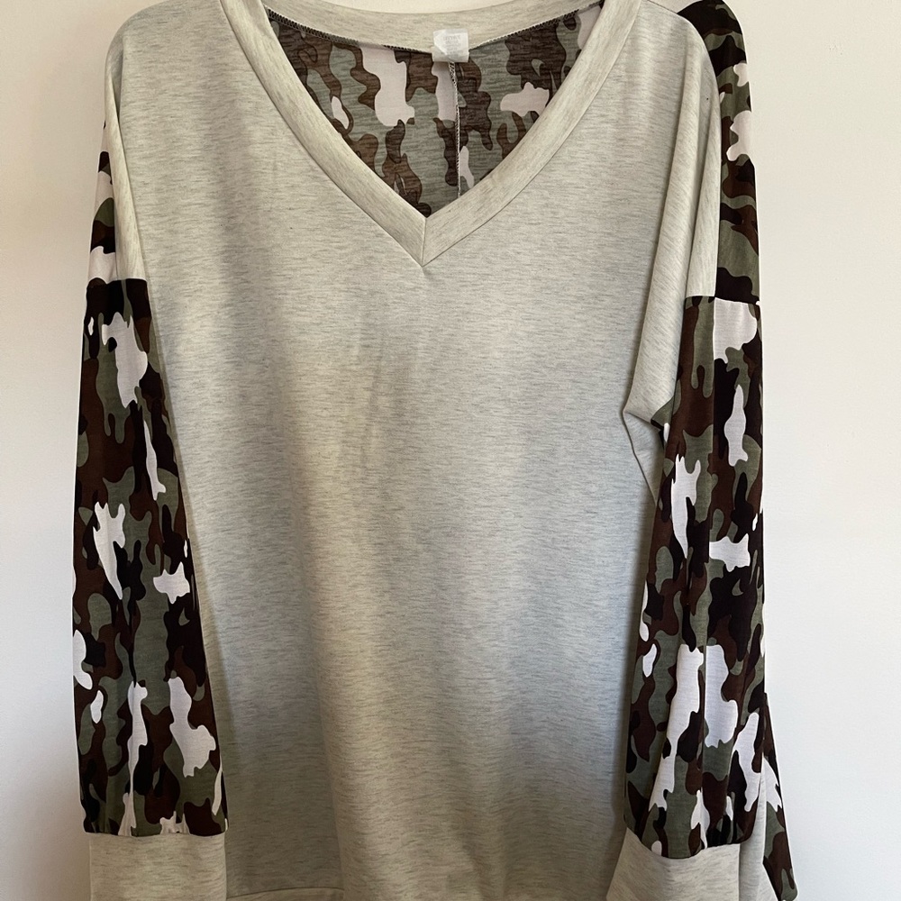 Sew In Love 3X Cream/Camo Top